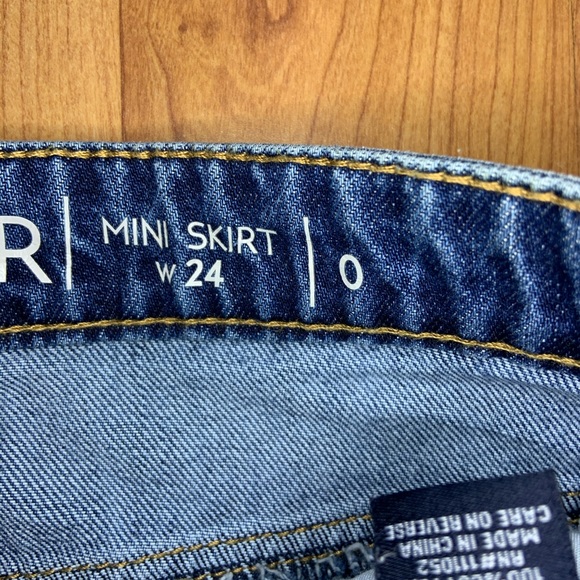 Vanilla Star Juniors Button-Fly Denim Mini Skirt - Picture 4 of 8